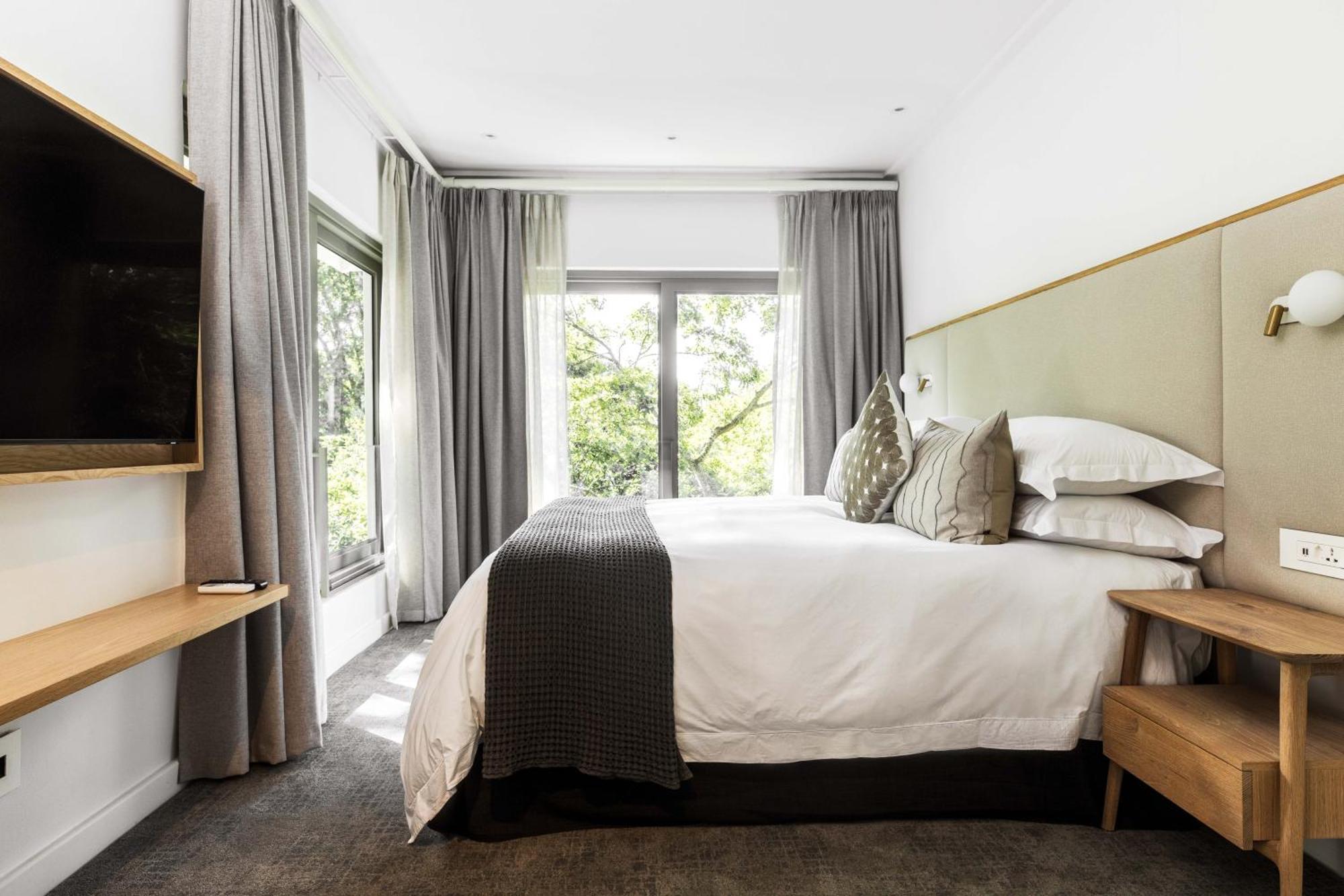 Vineyard Hotel Cape Town Exterior photo